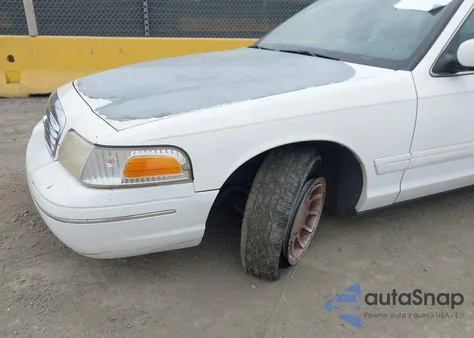 2002 Ford Crown Victoria Lx z USA, uszkodzony, nr VIN 2FAFP74W52X126099